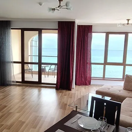 Beachfront A13 * Varna