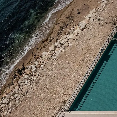 Beachfront A13 Apartamento *